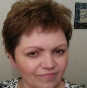 Meet your Posher, Dina